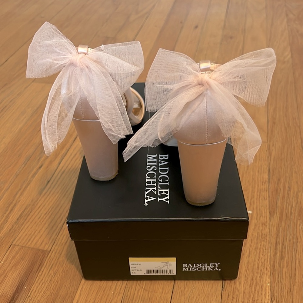 Badgley Mischka heels 7.5 - Picture 7 of 7